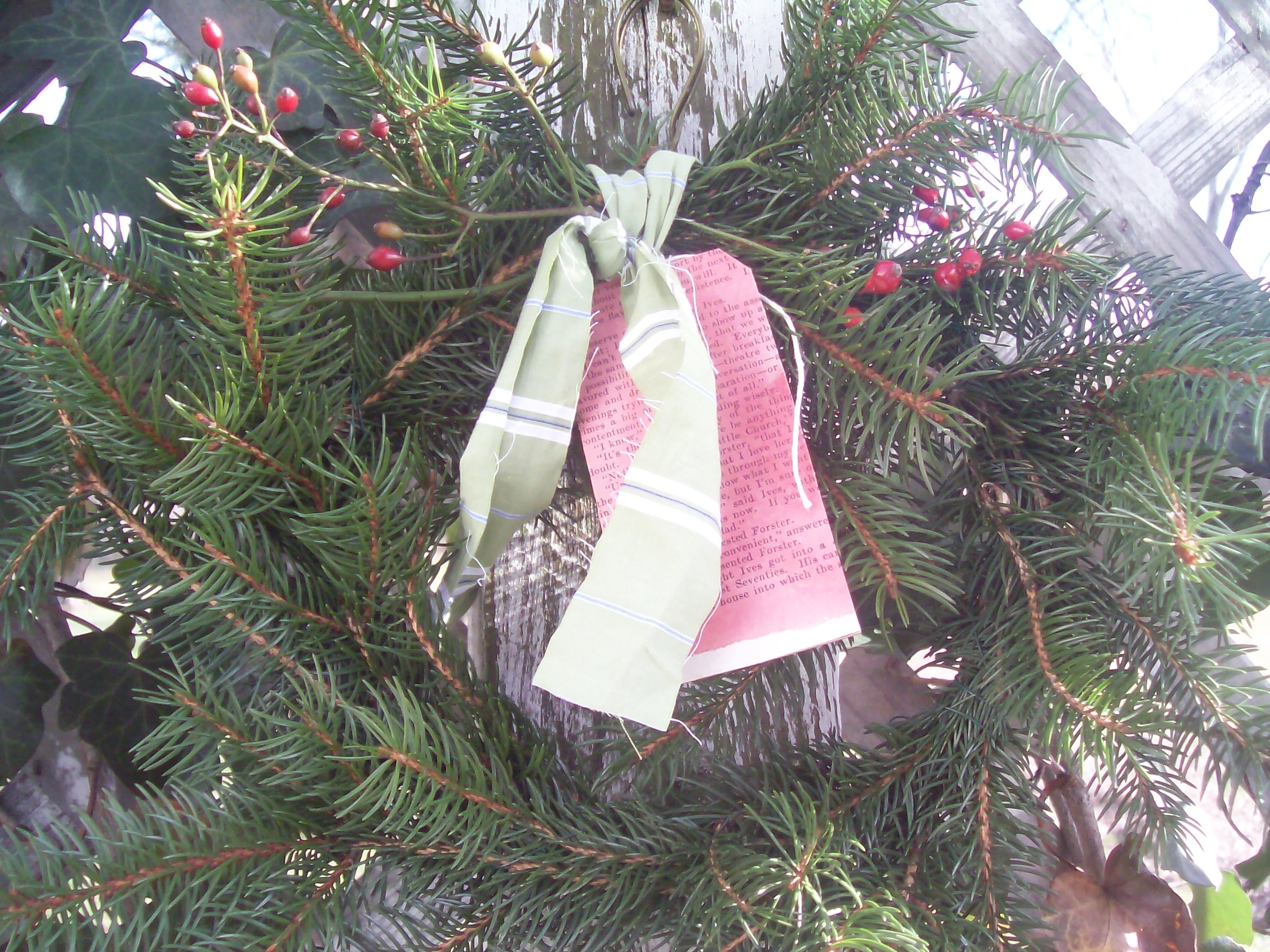 Coat Hanger Wreath DIY Inspired