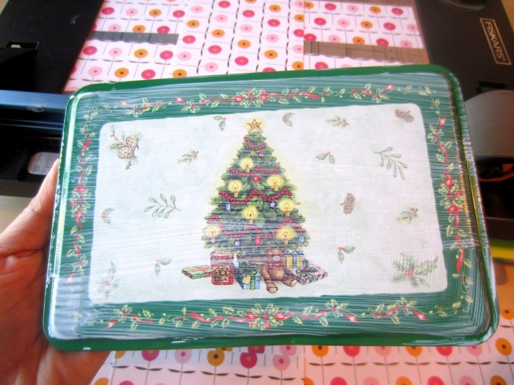 Recycled Christmas Cookie Tin (3)