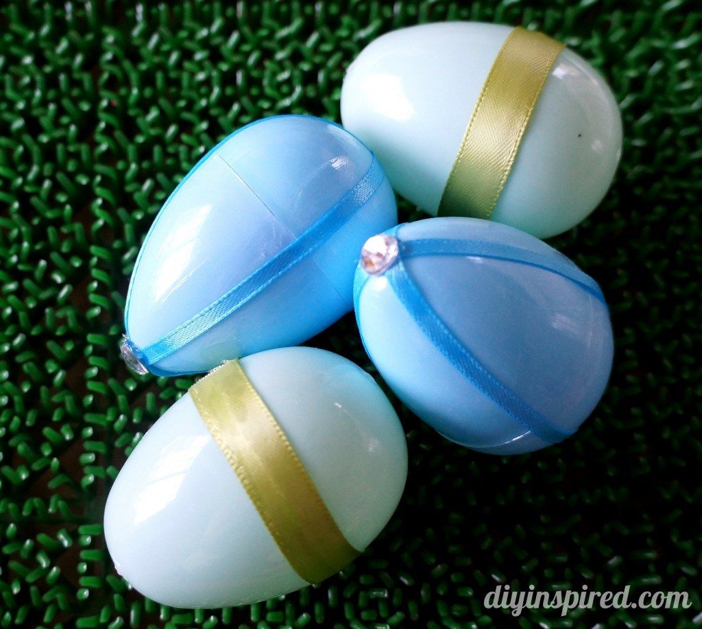 decorating-with-plastic-easter-eggs (1)