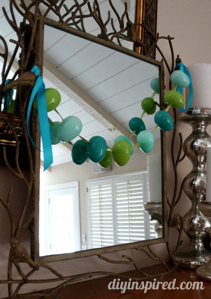 decorating-with-plastic-easter-eggs (2)