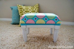 kids-stool-makeover (9) (560x372)