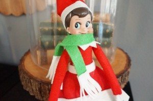 http://www.diyinspired.com/wp-content/uploads/2015/11/Elf-on-the-Shelf-Scarf-Elf-Clothes-300x199.jpg