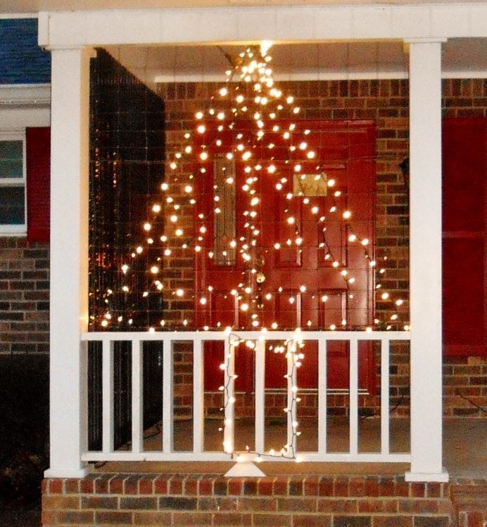 Upcycle Wire Fencing for Outdoor Christmas Lights DIY Inspired