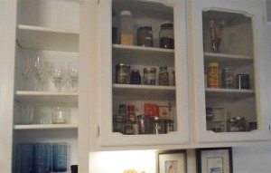 http://www.diyinspired.com/wp-content/uploads/2016/01/DIY-Kitchen-Cabinet-Makeover-1-300x191.jpg