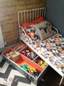 http://www.diyinspired.com/wp-content/uploads/2016/02/Drawer-Turned-Under-the-Bed-Toy-Storage-225x300.jpg