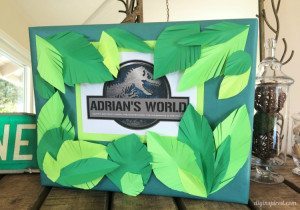 http://www.diyinspired.com/wp-content/uploads/2016/02/Jurassic-Park-Gift-Wrapping-300x210.jpg