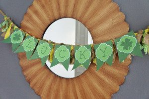 http://www.diyinspired.com/wp-content/uploads/2016/03/Printable-Lucky-Banner-for-St.-Patrick’s-Day-300x199.jpg